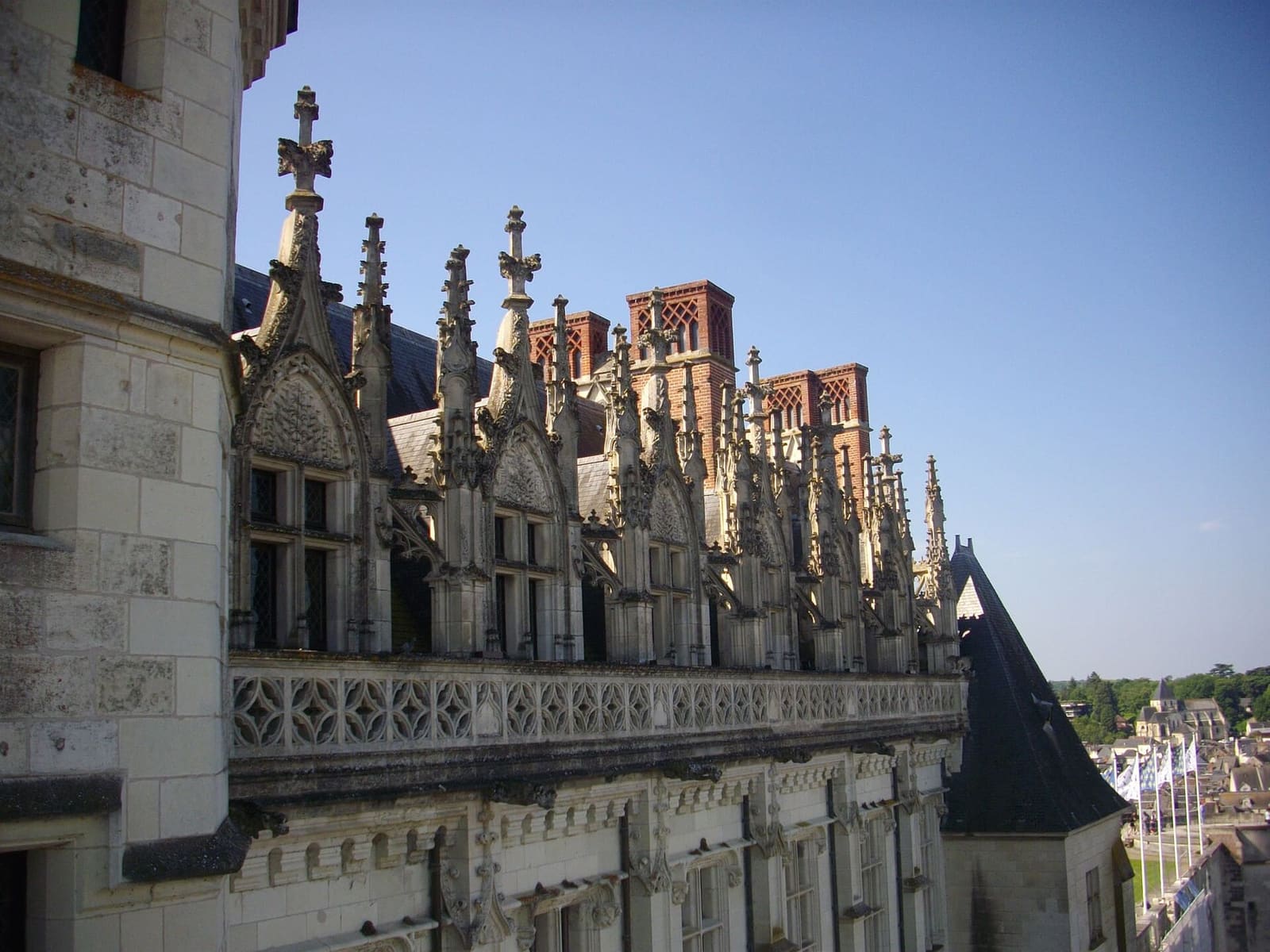les lucarnes gothiques du château vues de la tour des Minimes