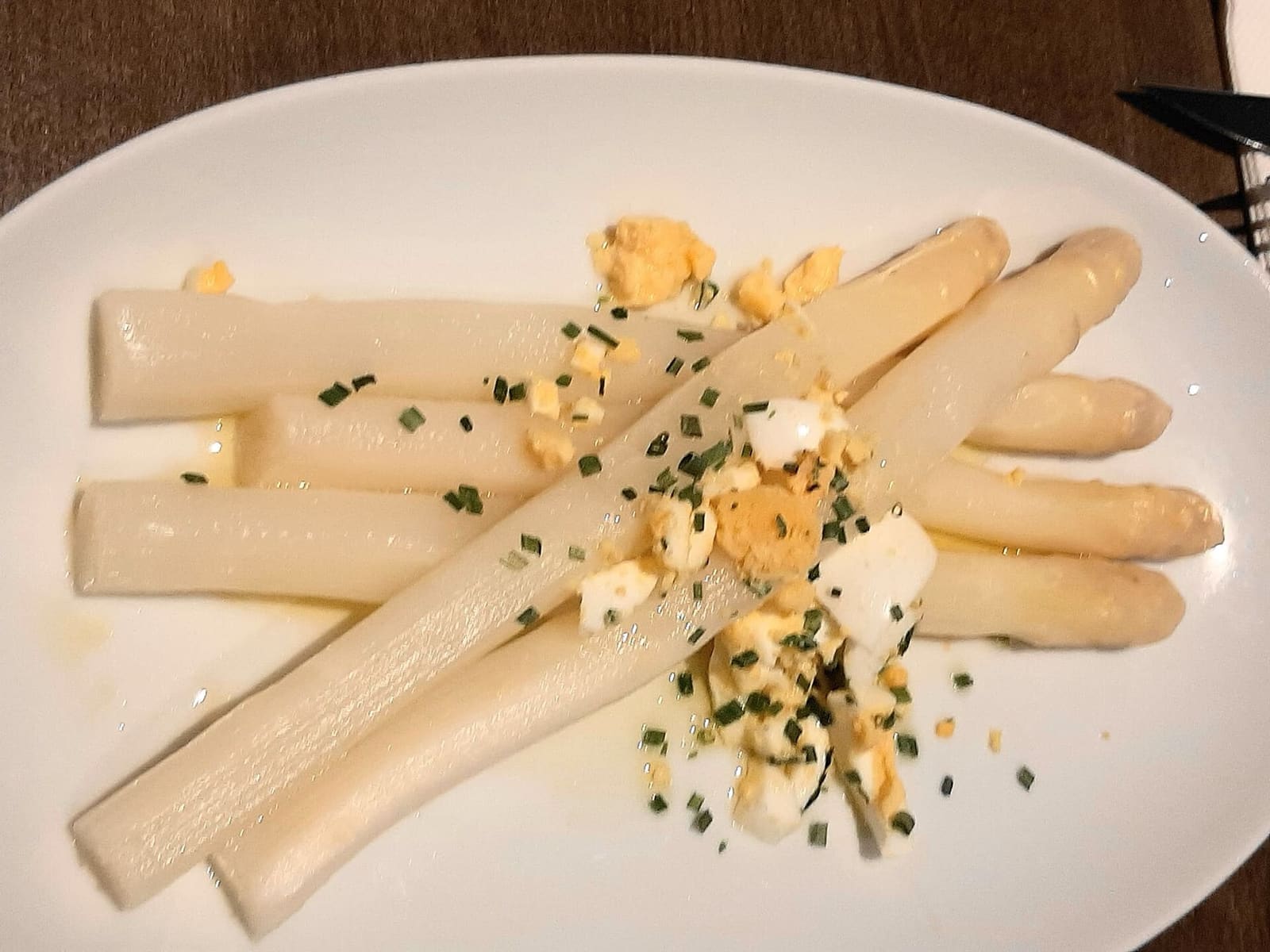Asparagi di Bassano con la salsa di uova sode