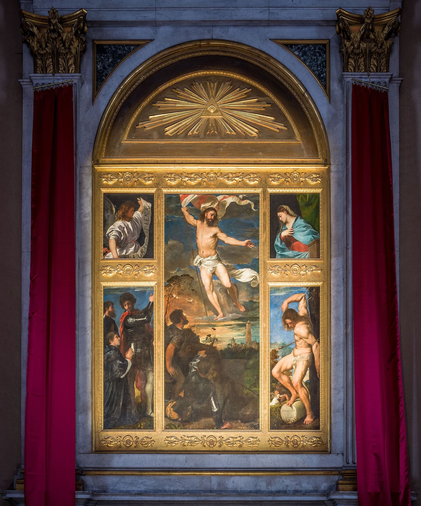 il Polittico Averoldi di Tiziano sull'altare maggiore dei Santi Nazaro e Celso, con la Resurrezione al centro