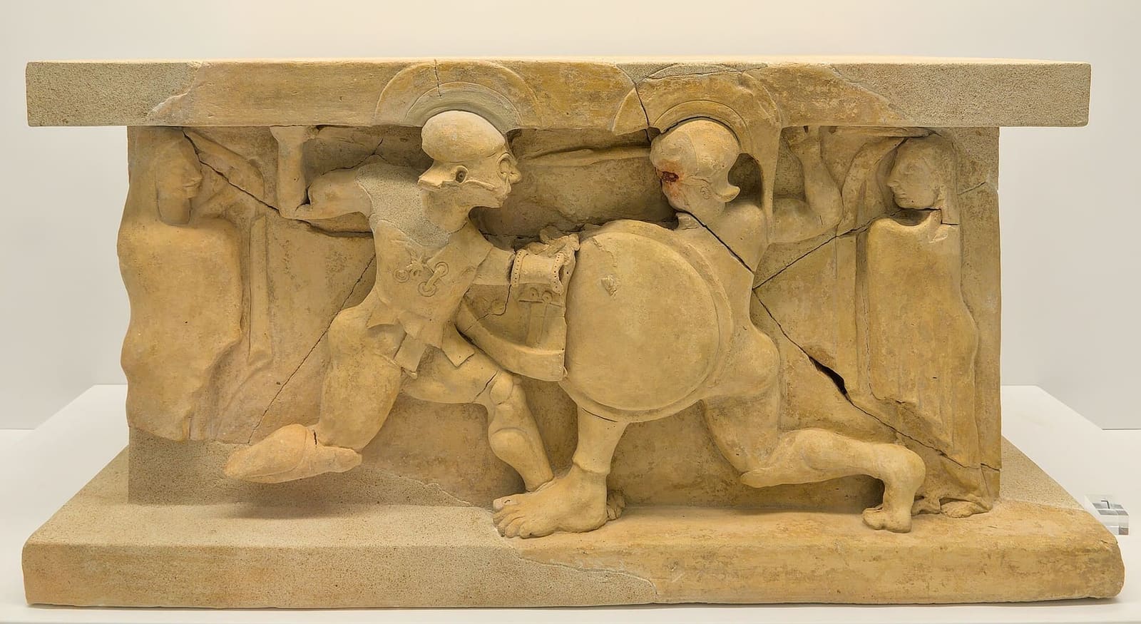 der kleine Altar aus Terrakotta aus Locri mit dem Zweikampf zwischen Achilleus und Memnon
