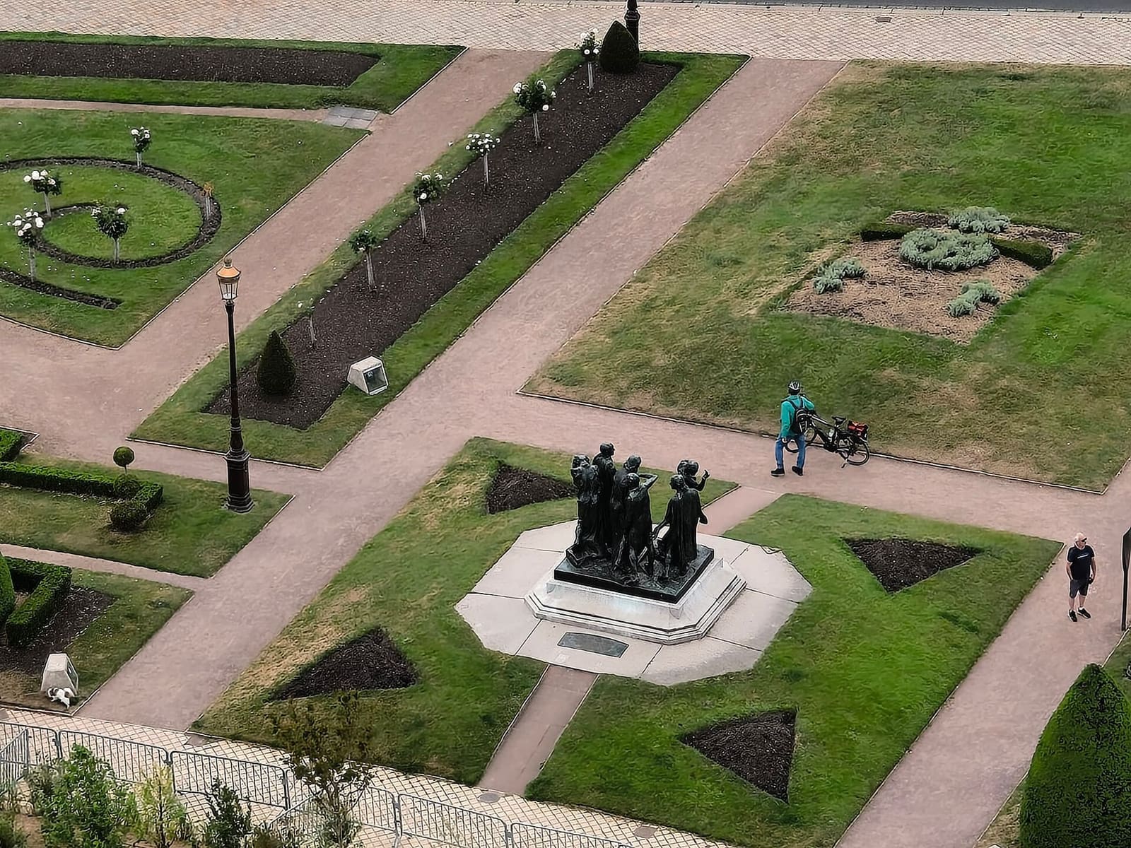 il giardino alla francese con i Bourgeois, visto dall'alto del beffroi