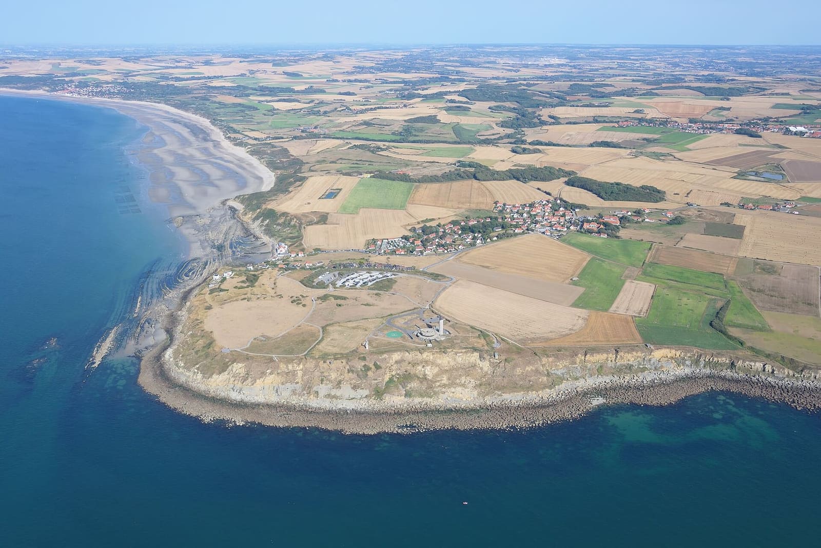Cap Gris-Nez from the air, with the headland, the lighthouse and the boulders below the cliff
