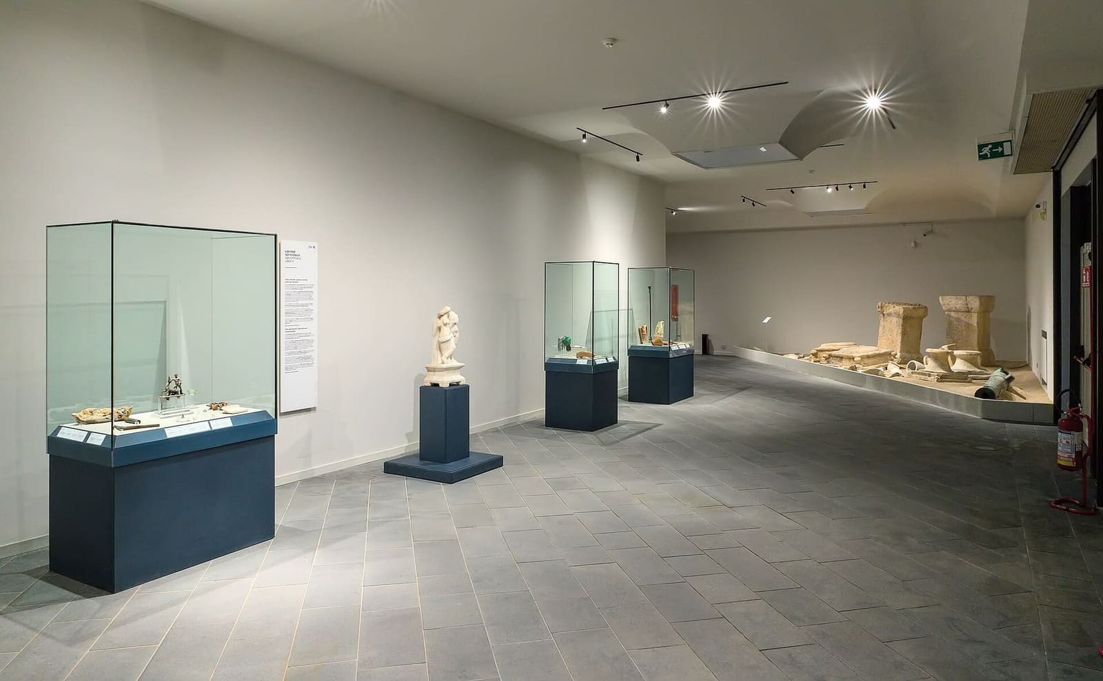 une salle du musée de Capo Colonna réaménagé, en mars 2026