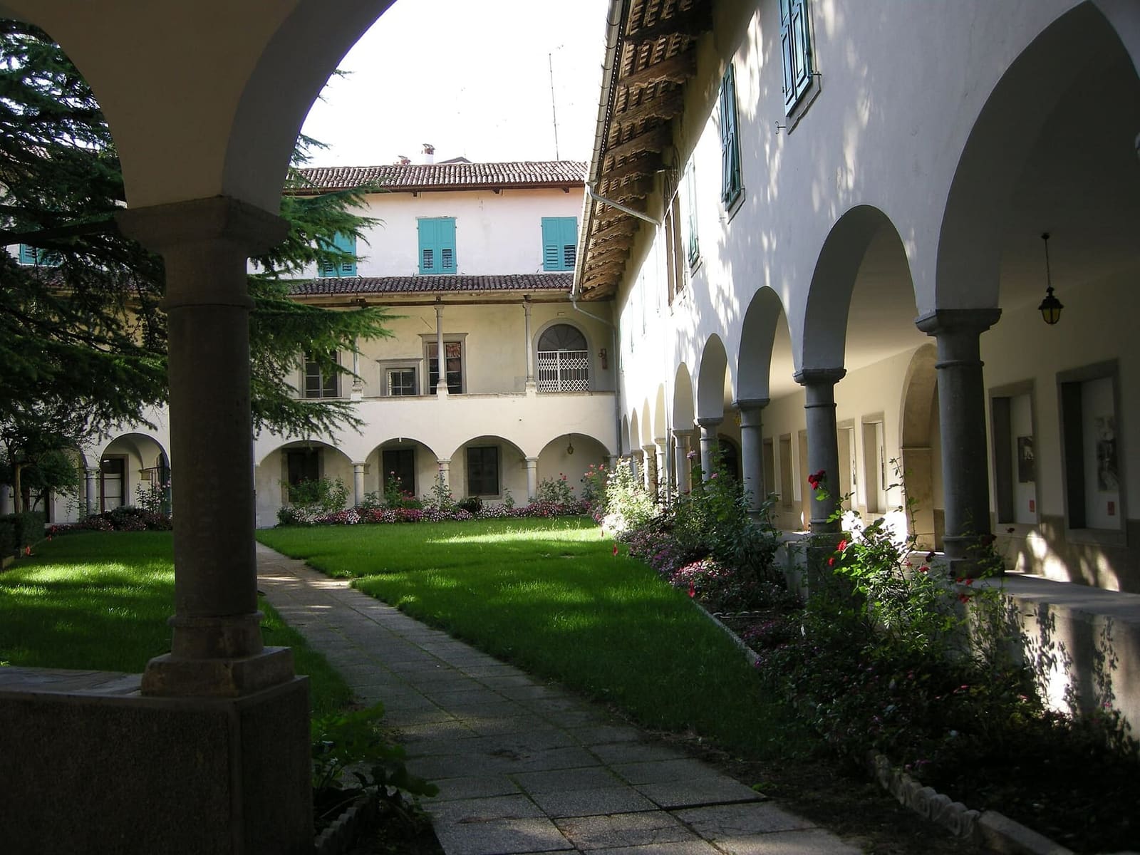 le cloître du monastère de Santa Maria in Valle
