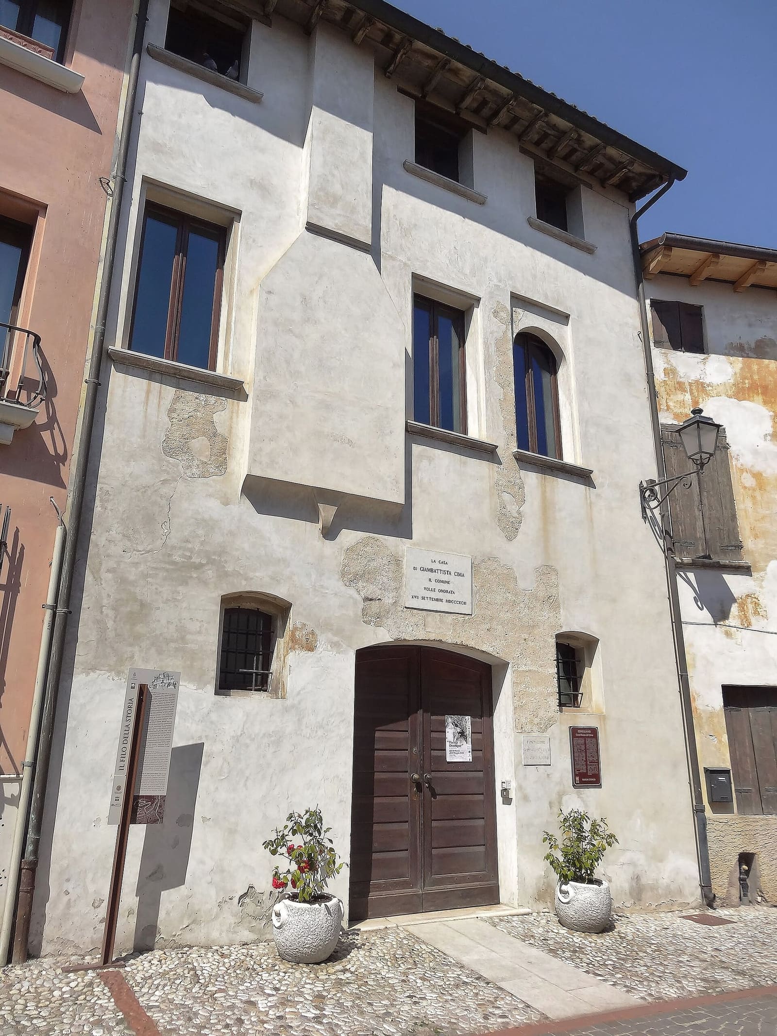 la casa natale di Cima da Conegliano, in via Cima, sotto il castello