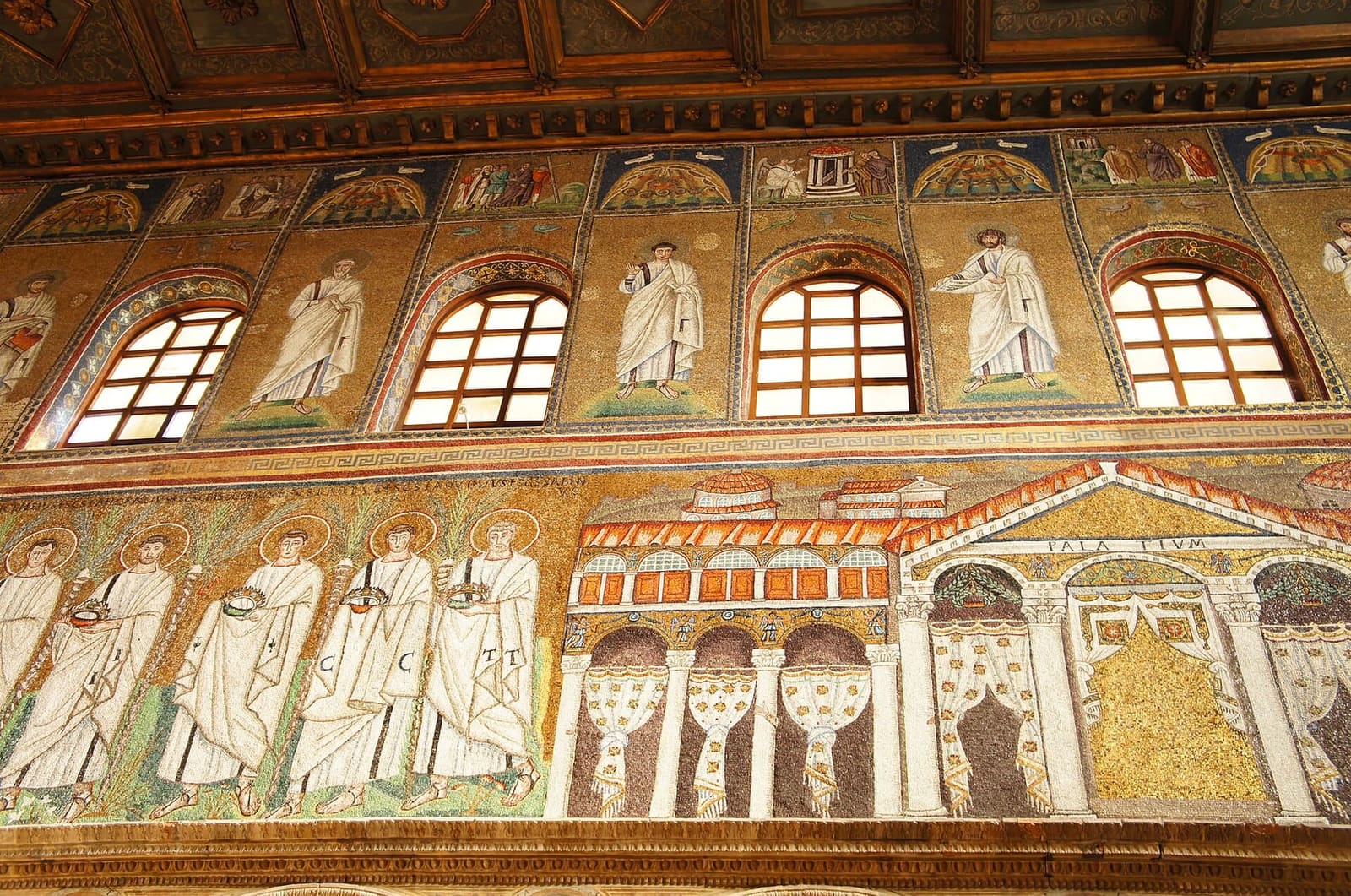 the palace of Theodoric and the start of the procession of the martyrs on the right wall of Sant'Apollinare Nuovo