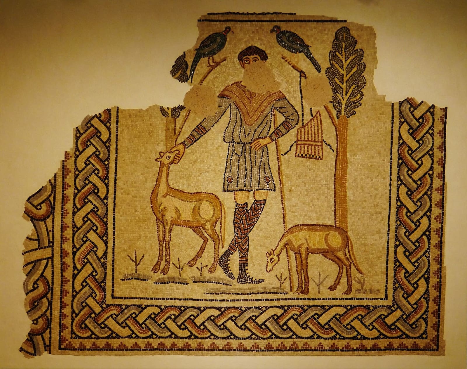 il Buon Pastore fra gli animali, nella Domus dei Tappeti di Pietra