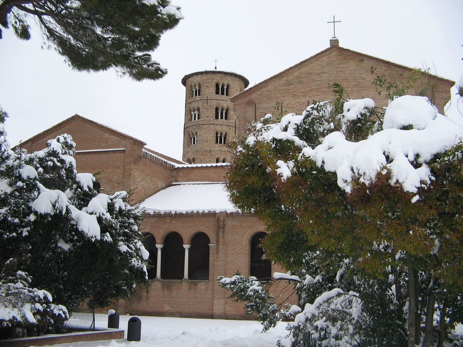 Sant'Apollinare in Classe dopo la nevicata del febbraio 2012