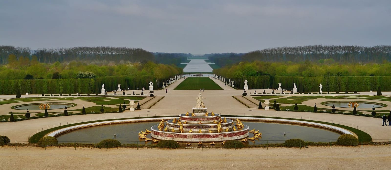der Latonabrunnen, der Tapis vert und in der Ferne der Grand Canal