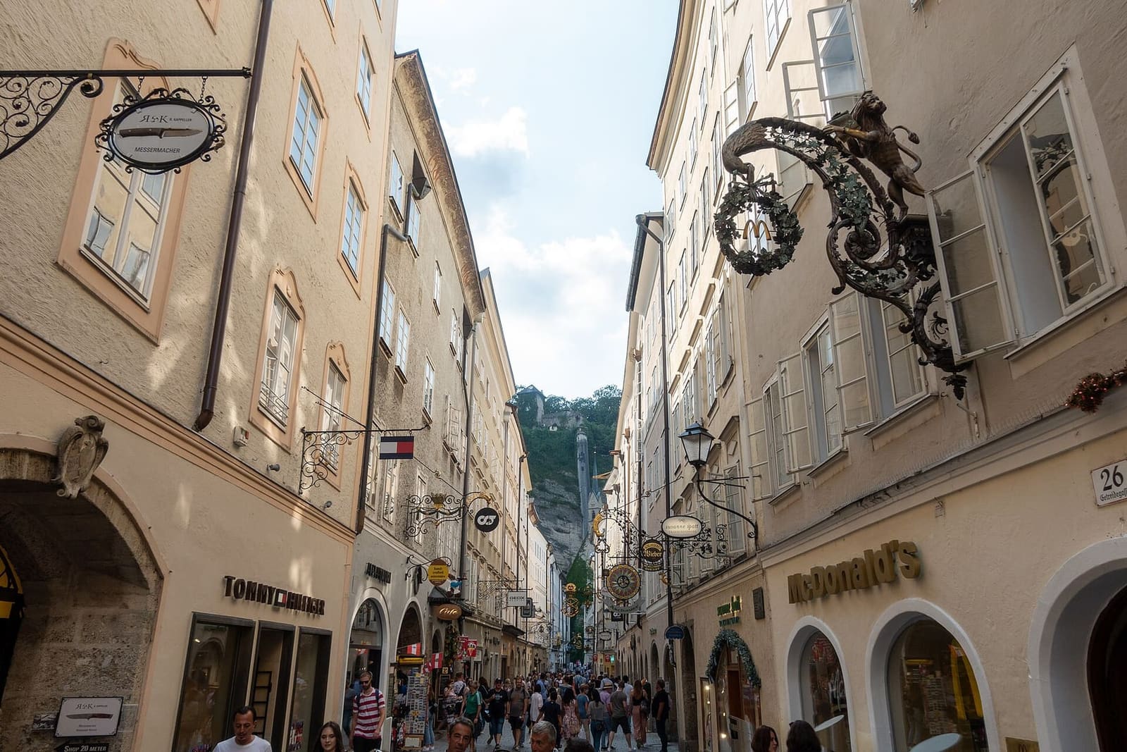 le insegne di ferro battuto della Getreidegasse