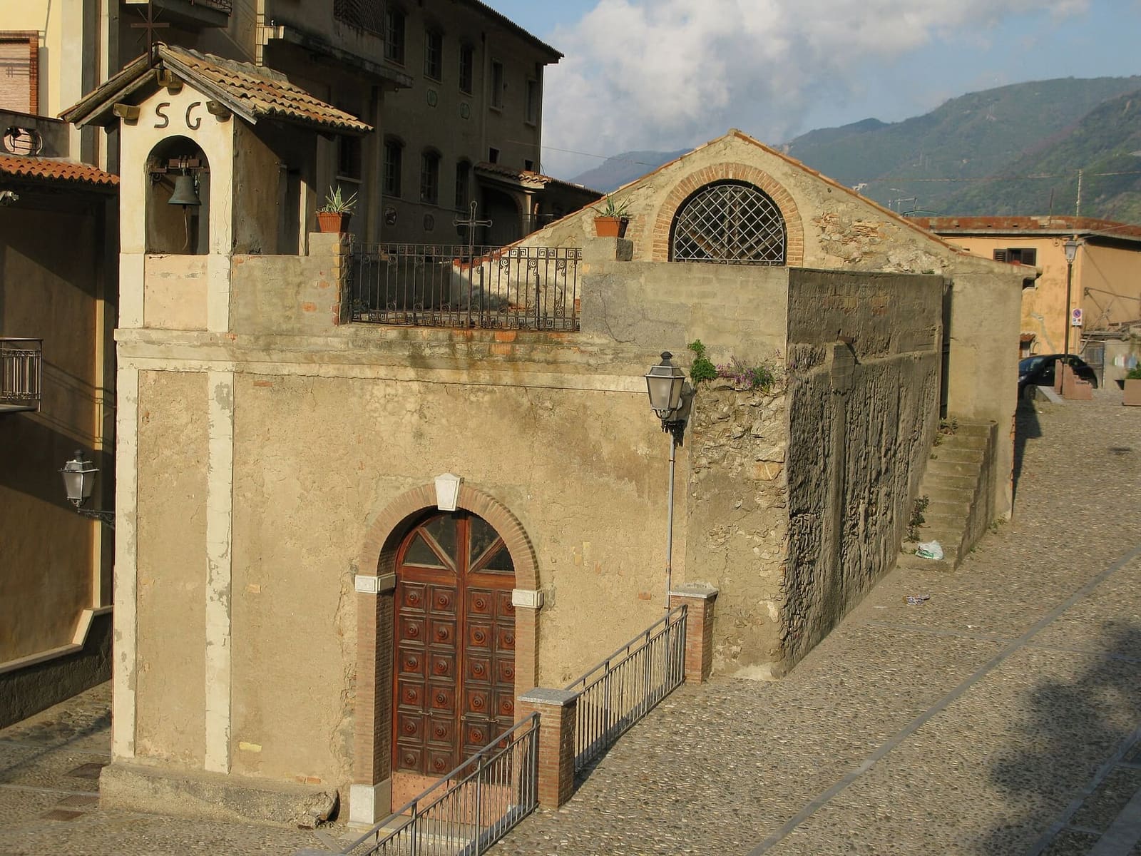 the church of San Giuseppe, at the end of Chianalea