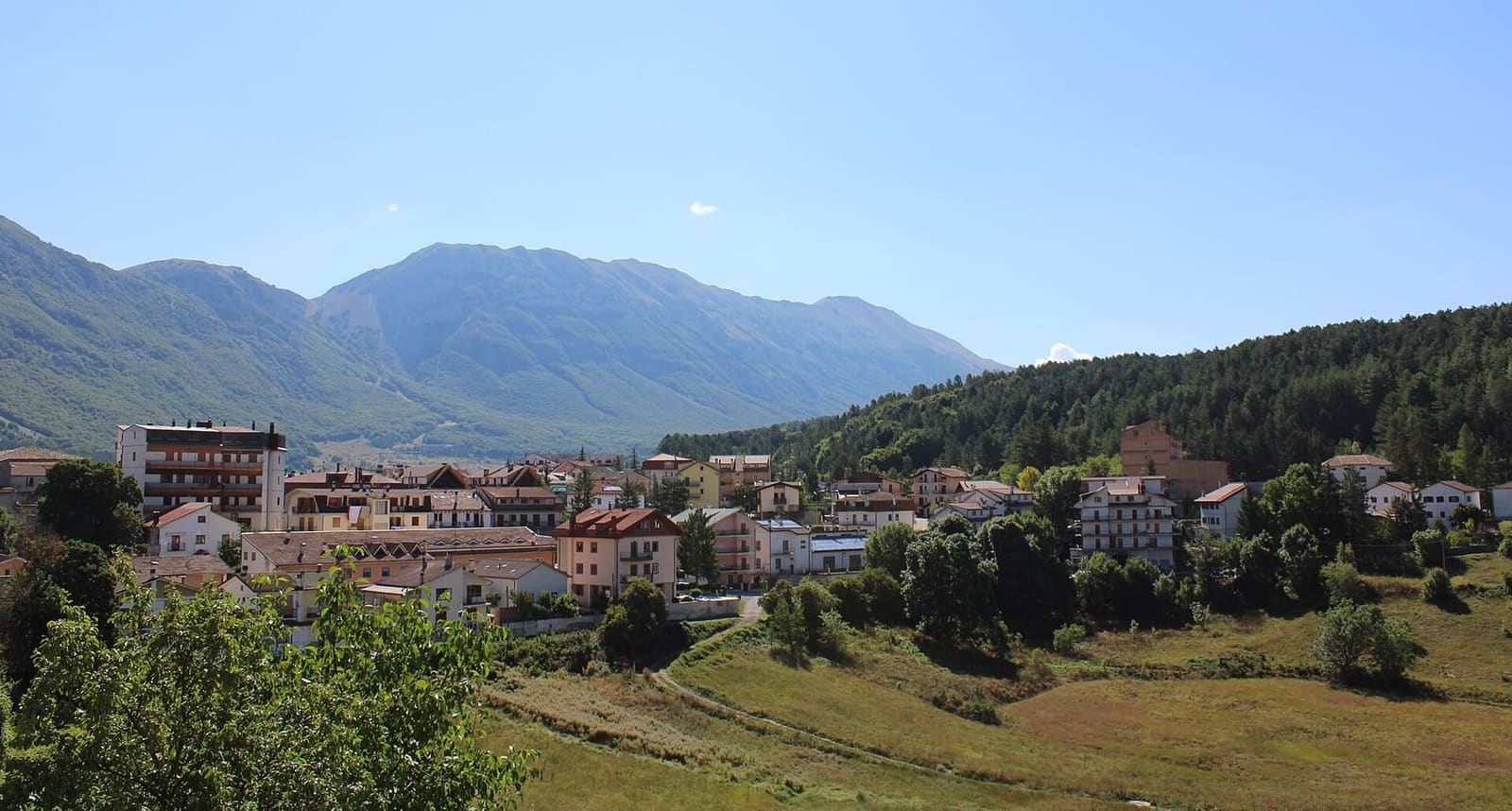the houses of Campo di Giove seen from the Belvedere area