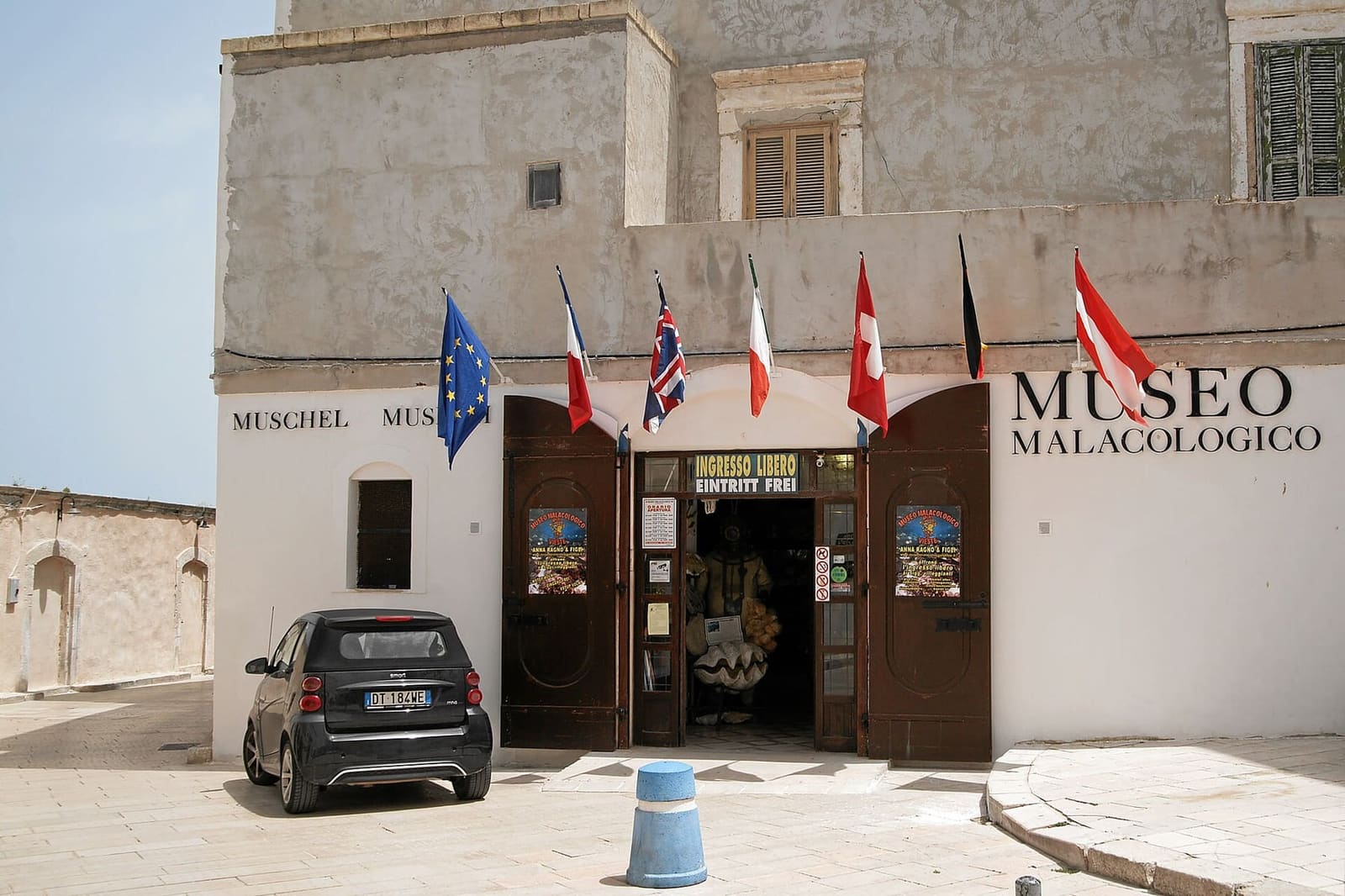 der Eingang des Museo Malacologico, in der Altstadt